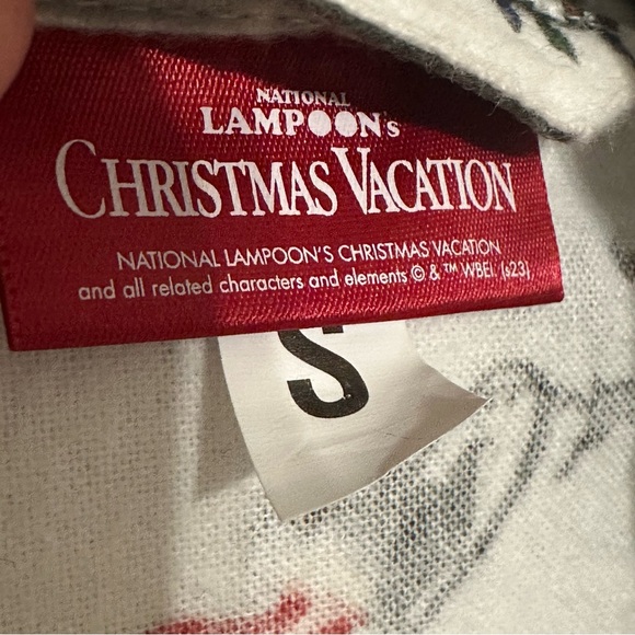 Pottery Barn National‎ Lampoon's Christmas Vacation™ Robe - Picture 5 of 9